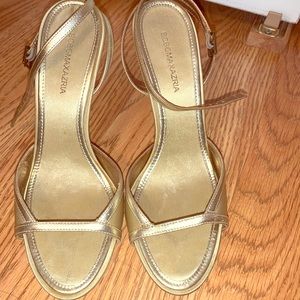 Woman’s Gold shoes BCBG